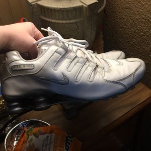 White nike shox